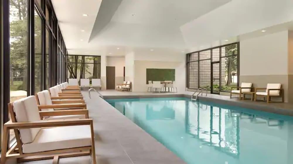 Doubletree By Hilton Toronto Airport West Hotel 4*