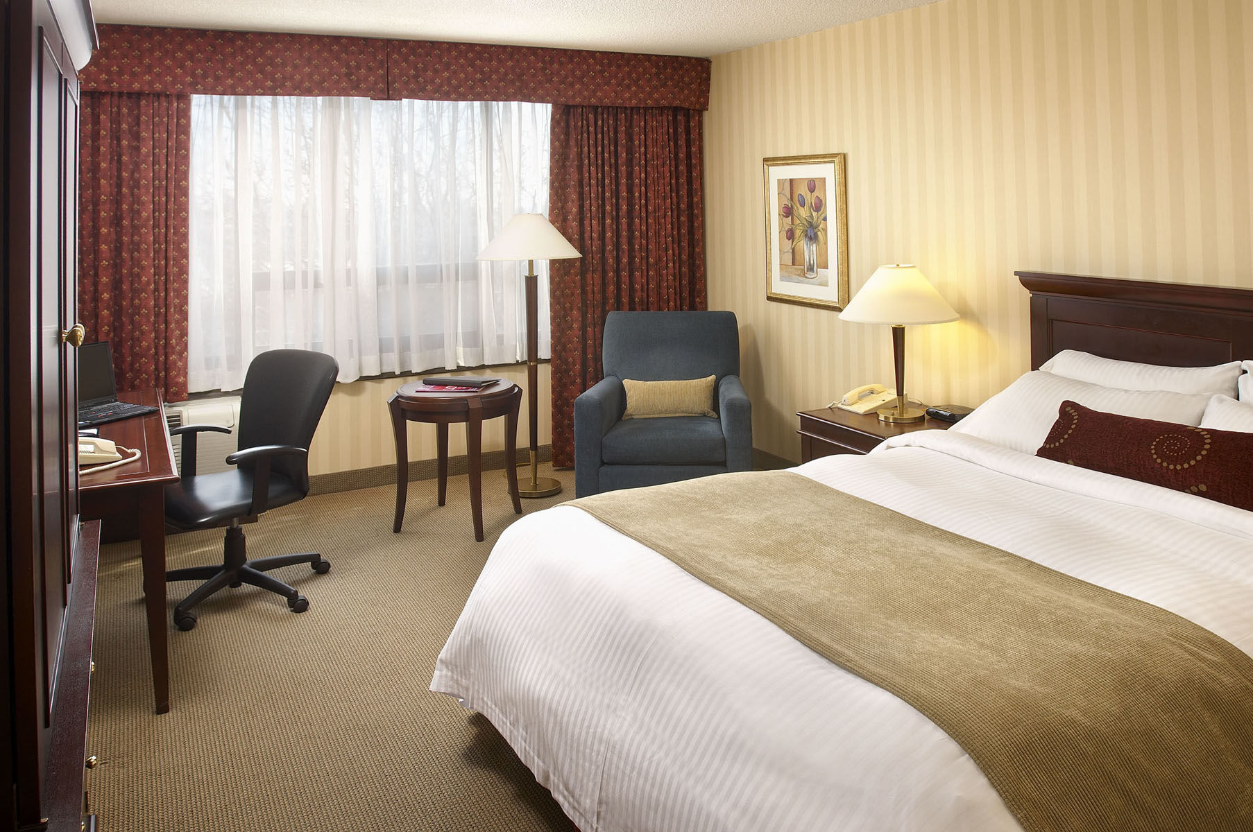 Doubletree By Hilton Toronto Airport West Hotel