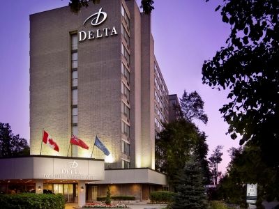 Doubletree By Hilton Toronto Airport West 4*
