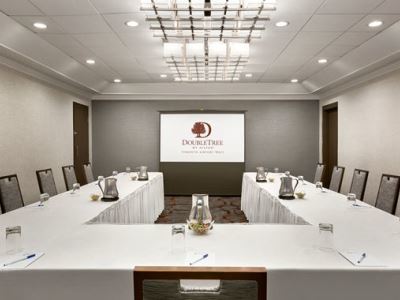 Doubletree By Hilton Toronto Airport West Hotel 4*